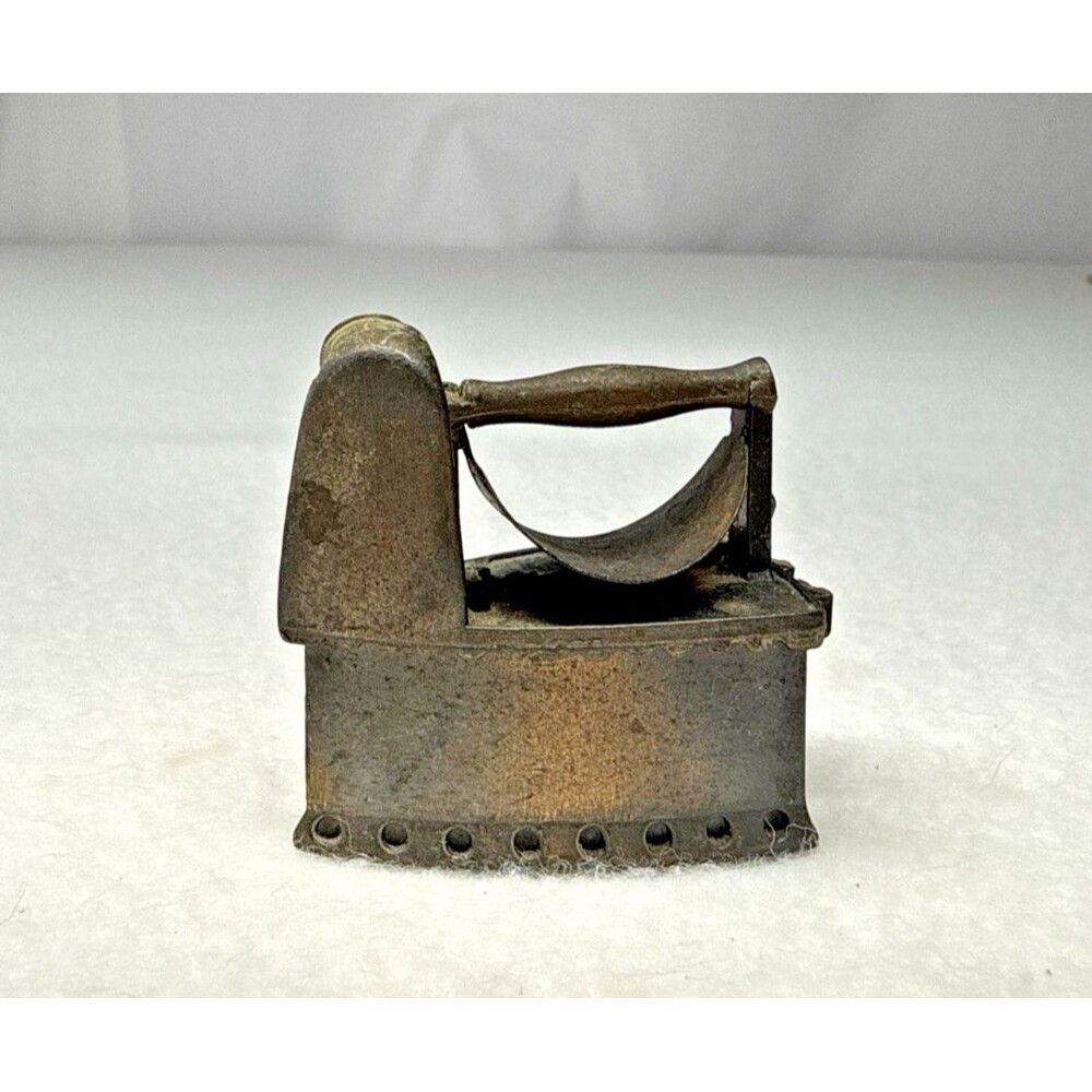 Durham Industries #5405 Miniature Charcoal Iron Diecast Metal Hong Kong Vintage